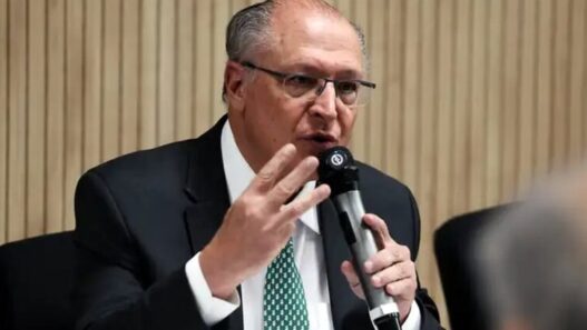 Alckmin ataca ‘supersalários’ e defende um novo ajuste fiscal
