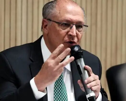 Alckmin ataca ‘supersalários’ e defende um novo ajuste fiscal