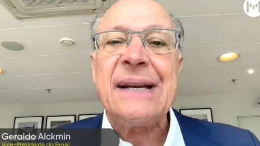 Alckmin defende fim da escala 6x1 e diz que mudança permitirá mais tempo para a família