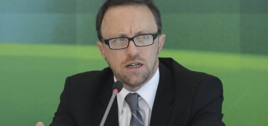 Avanço da PEC que põe fim à escala 6x1 pegou Flávio Bolsonaro de surpresa, aponta Thomas Traumann