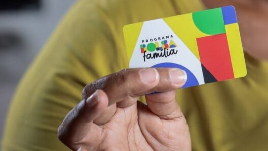 Bolsa Família com reajuste começa a ser pago nesta segunda-feira