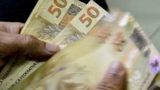 Brasileiros ainda têm R$ 5,79 bilhões esquecidos em bancos, informa BC; saiba como resgatar