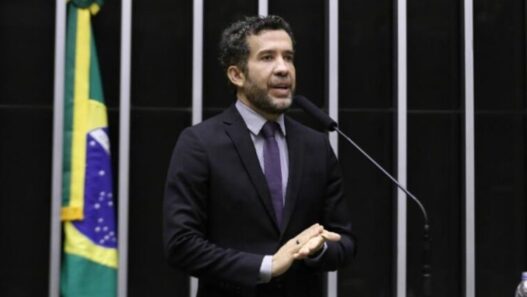 Estratégia do Exército do Lula inspira grupos de esquerda em outros países; entenda
