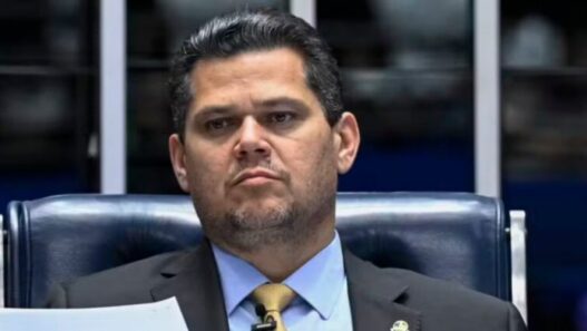 Fim da escala 6x1 será promulgado nesta sexta-feira por Davi Alcolumbre