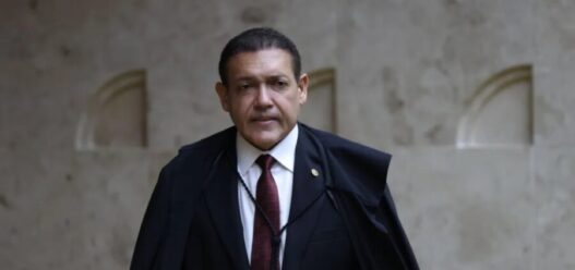 Nunes Marques revê decisão e flexibiliza transporte de indígenas e quilombolas no segundo turno
