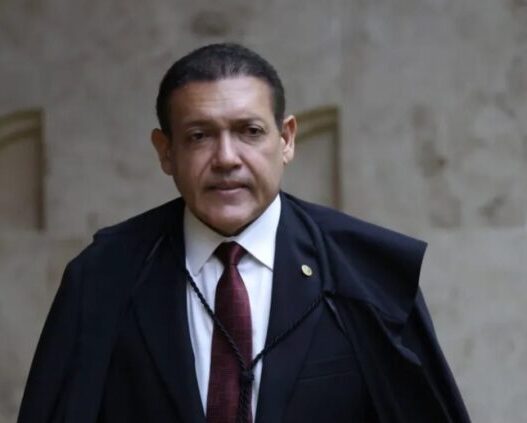 Nunes Marques revê decisão e flexibiliza transporte de indígenas e quilombolas no segundo turno