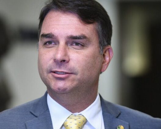 PF envia ao STF novo inquérito contra Flávio Bolsonaro por suspeita de lavagem de dinheiro